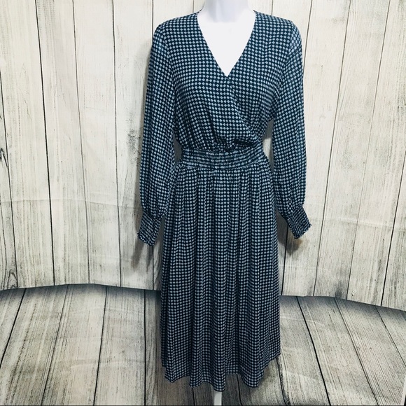 Who What Wear Dresses & Skirts - Who What Wear Floral Midi Long Sleeves Dress XS